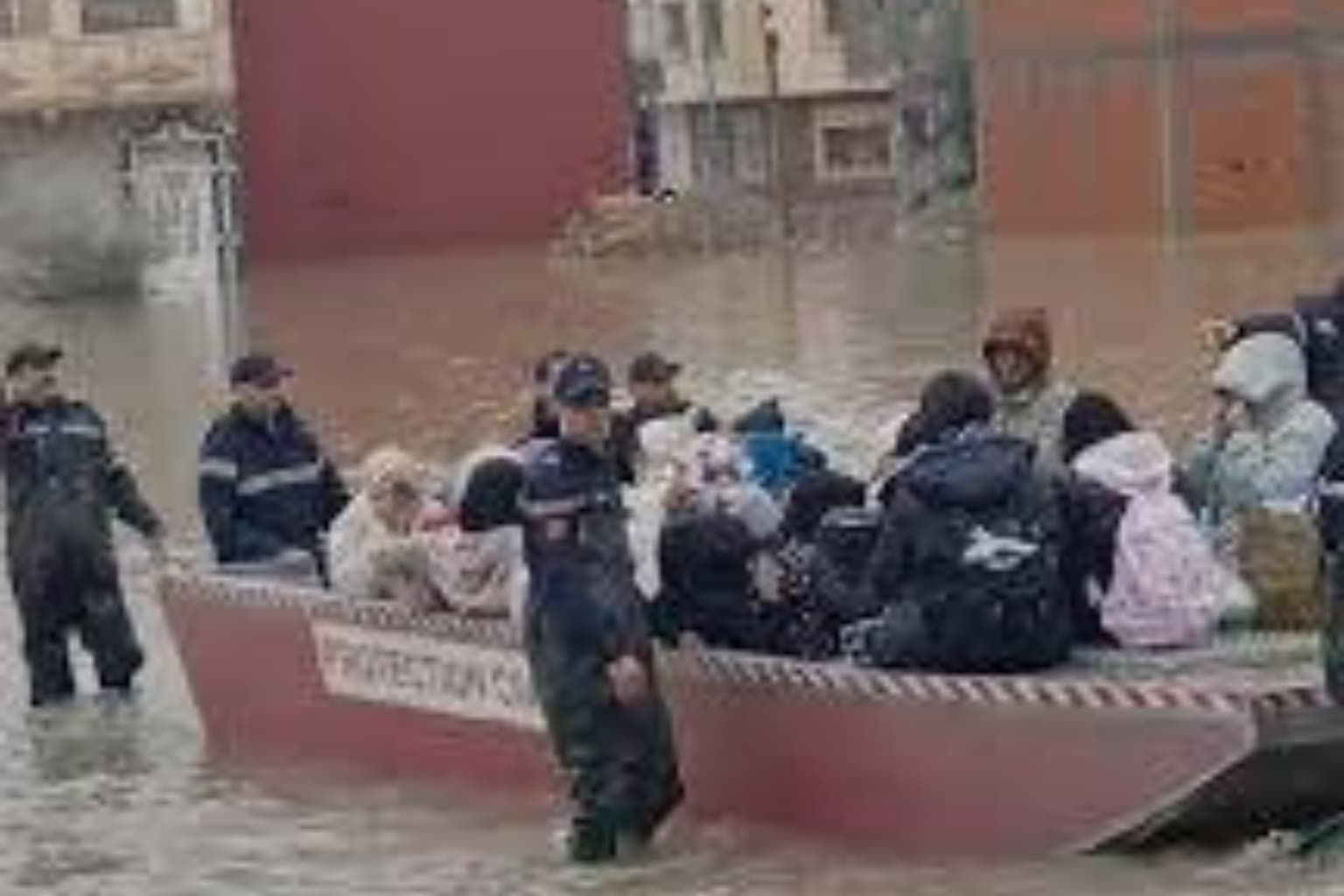 Ksar El Kebir Floods: 50,000 People Evacuated in 2026